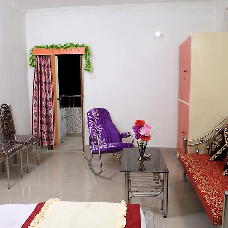 Jayanti Hotel 塔拉皮斯 外观 照片