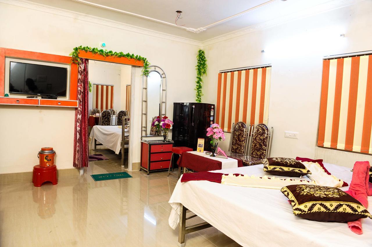 Jayanti Hotel 塔拉皮斯 外观 照片