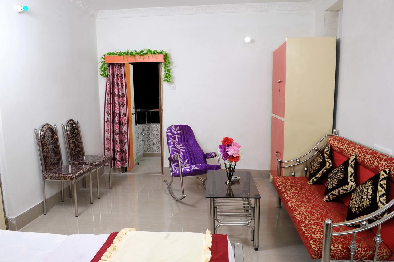 Jayanti Hotel 塔拉皮斯 外观 照片